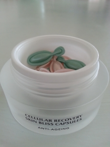 Elemis cellular recovery skin bliss capsules 1